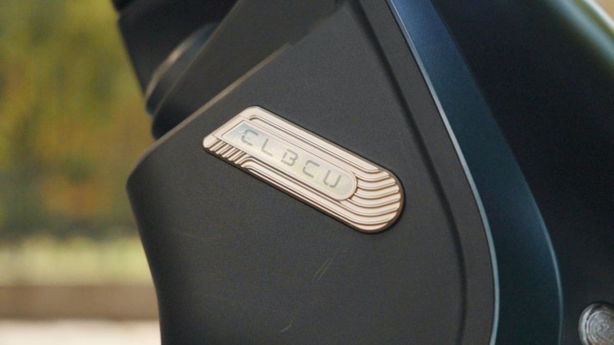 Leggerissimo, pratico e non consuma niente: ecco il SYM Colibrì 125, un nuovo peso piuma per la città